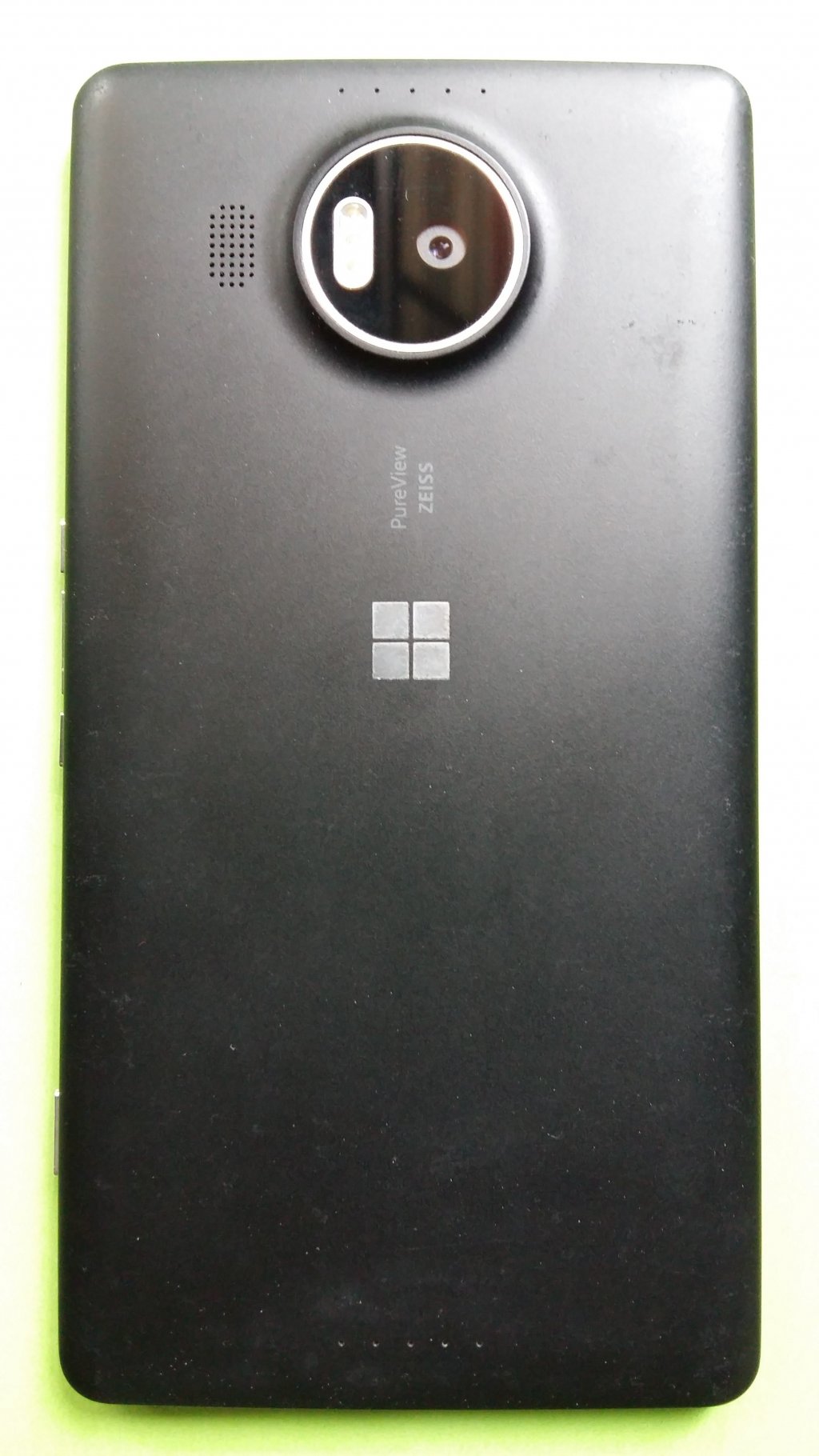 image-9915356-Microsoft_950_XL_Lumia_(1)2-9bf31.w640.jpg