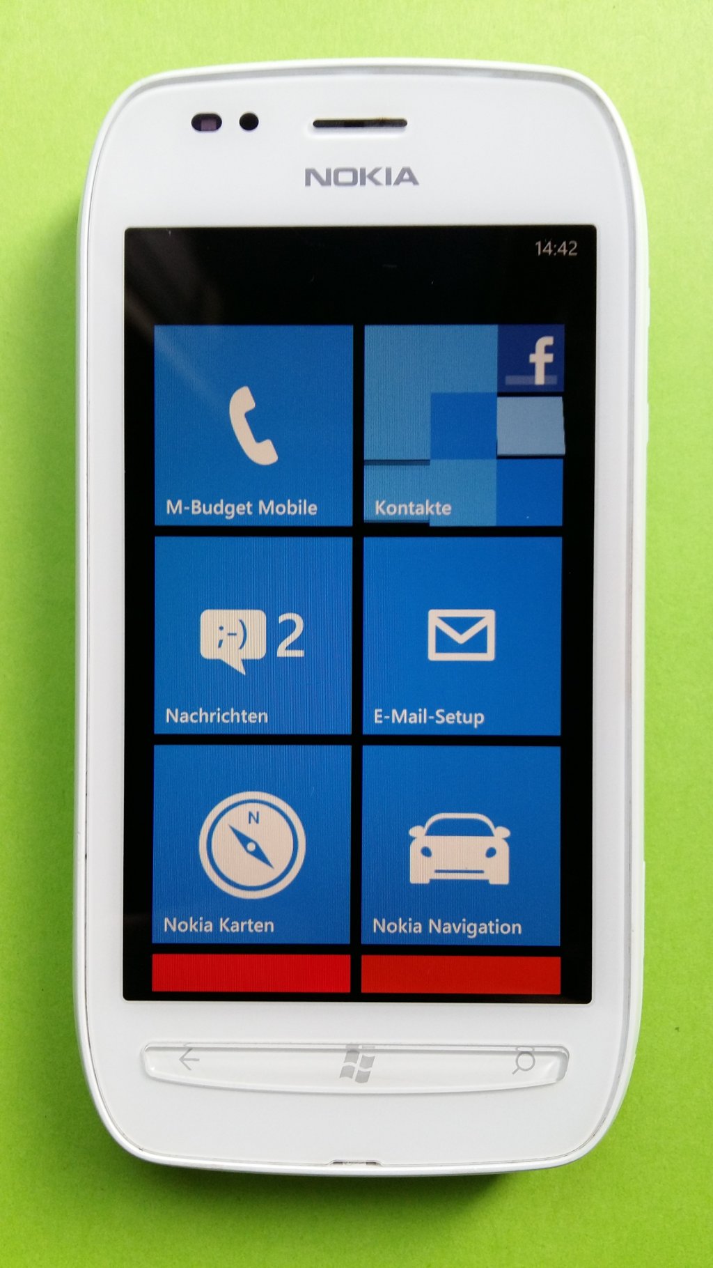 image-7544064-Nokia_710_Lumia_(2)1.w640.jpg