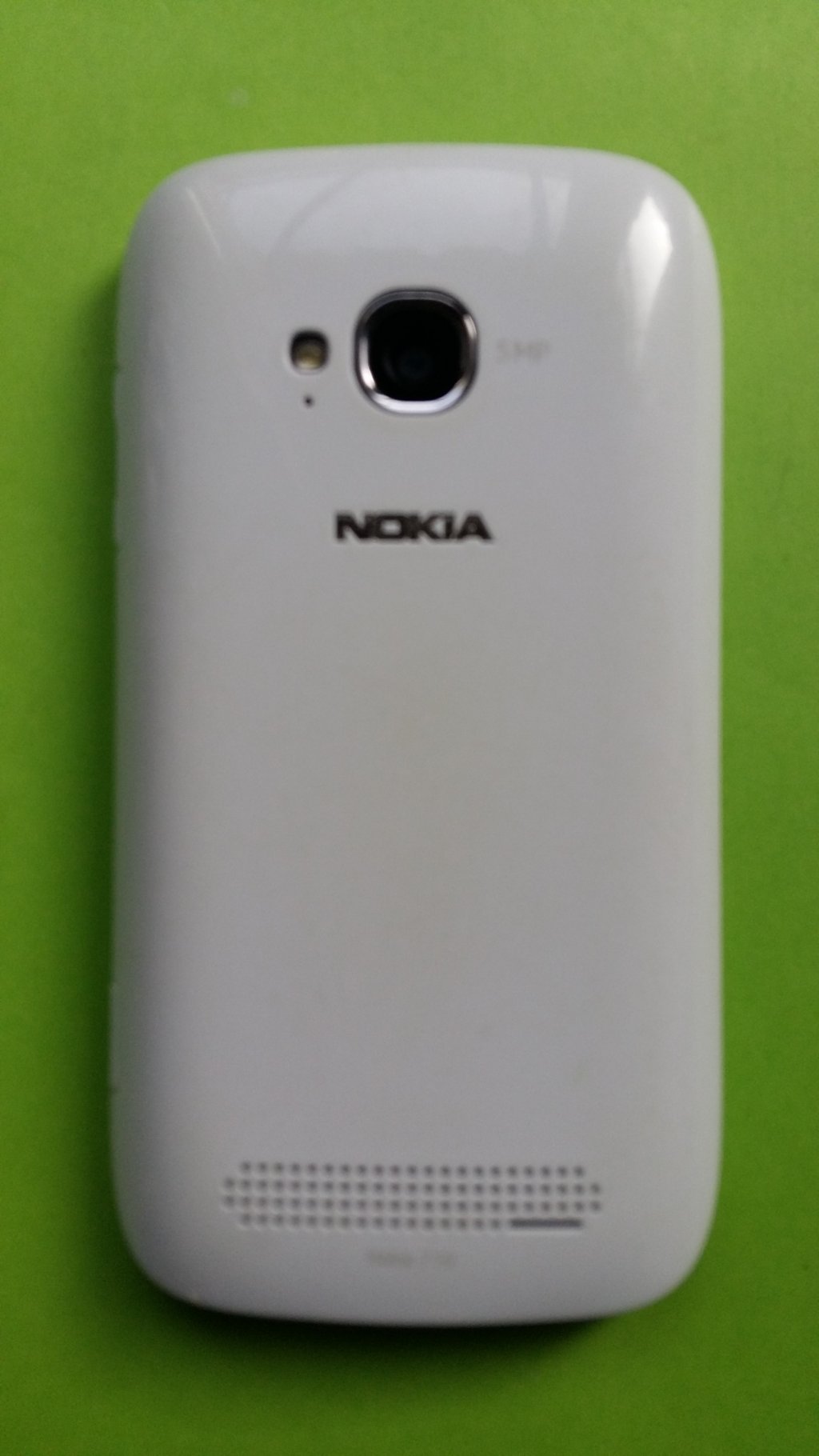 image-7544067-Nokia_710_Lumia_(2)2.w640.jpg