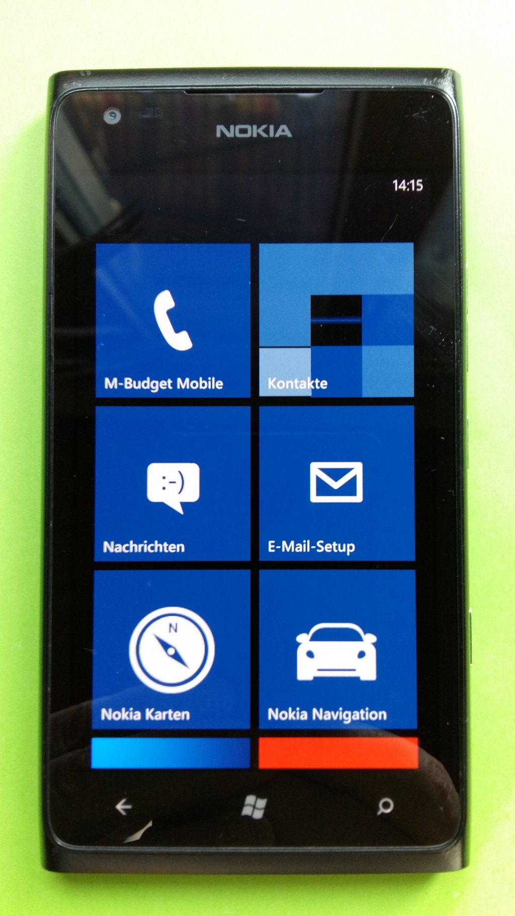 image-7870356-Nokia_900_Lumia_(1)1.w640.jpg