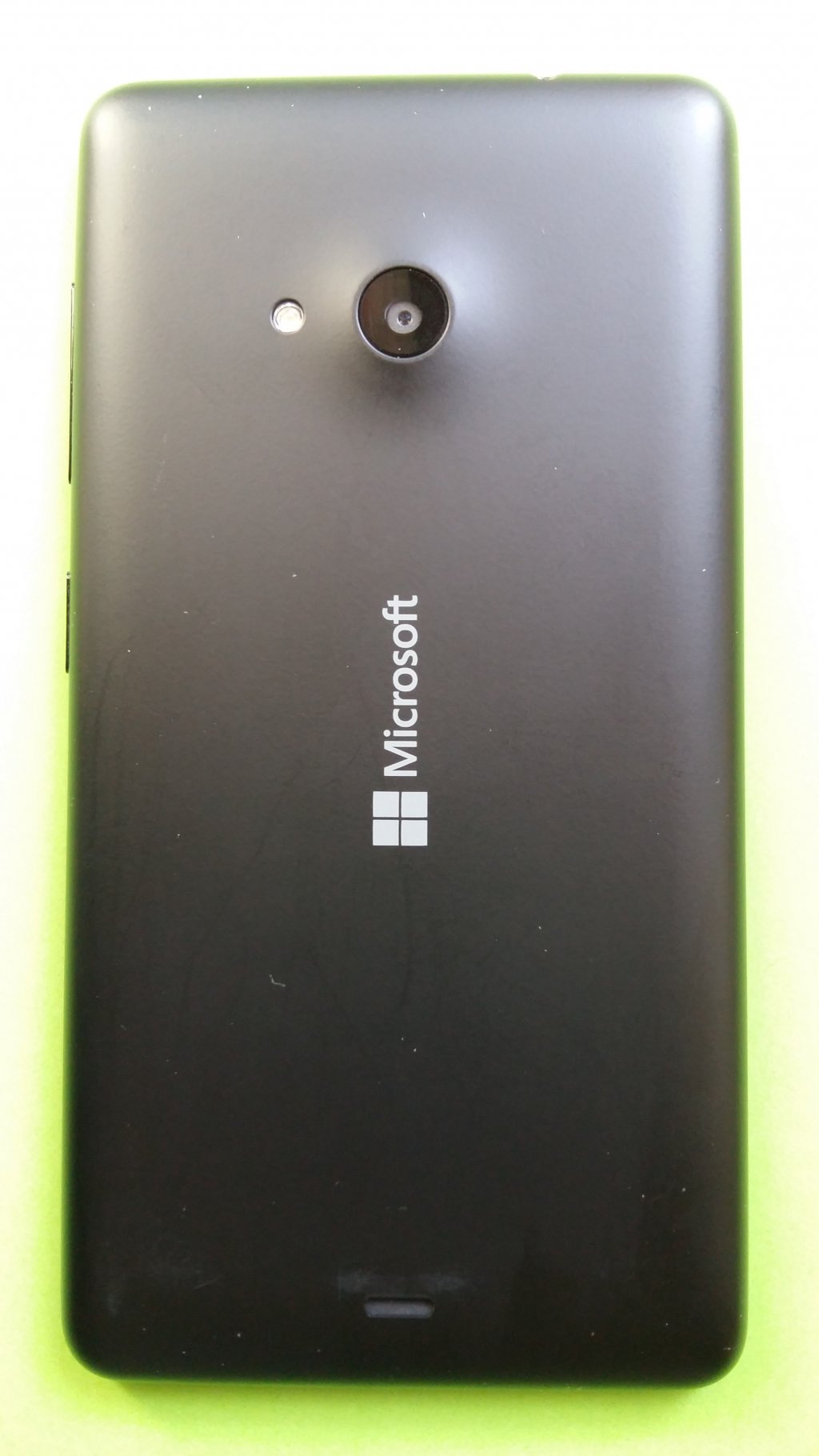 image-8017285-Microsoft_535_Lumia_(1)2.w640.jpg