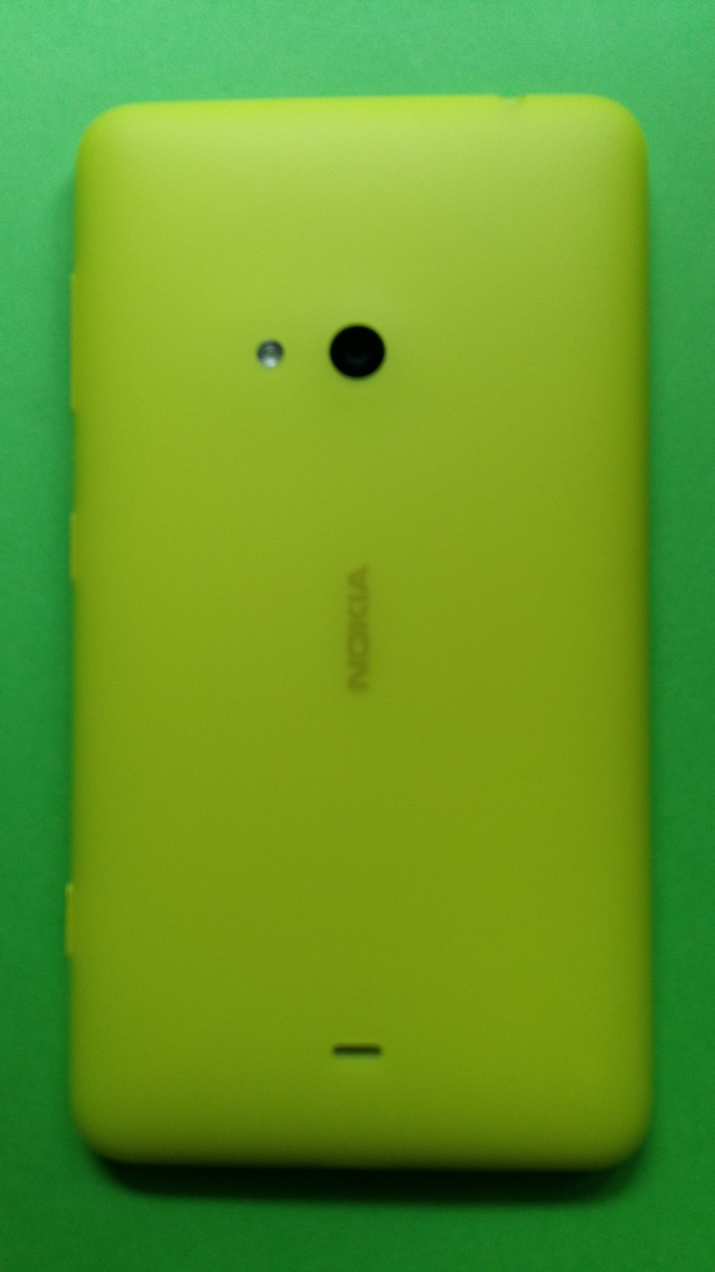 image-8337125-Nokia_625_Lumia_(1)2.w640.jpg